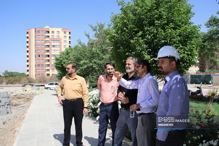 بازدید نایب رئیس شورای شهر اصفهان از بازار گل ارغوان