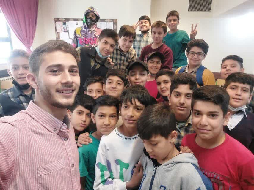 عشق به معلمی؛ از رویای کودکی تا کلاس درس