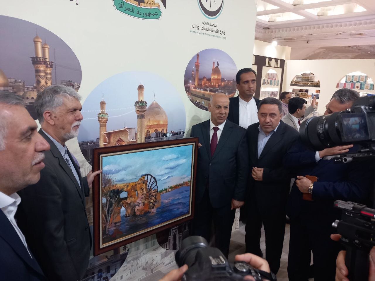 غرفه عراق در سیوششمین نمایشگاه کتاب تهران گشایش یافت