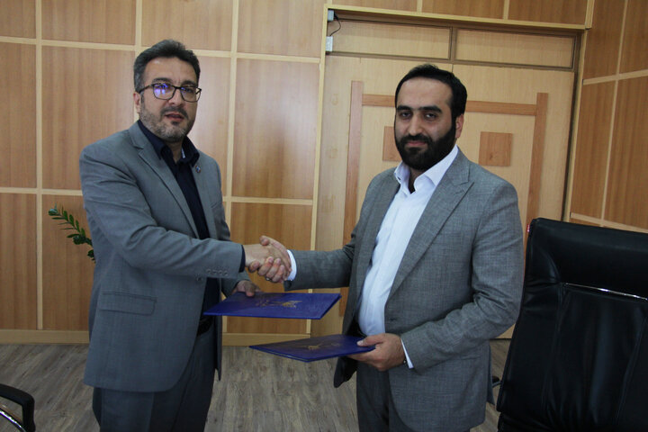 تفاهم‌نامه همکاری خبرگزاری ایمنا و دانشگاه آزاد اسلامی نجف‌آباد امضا شد