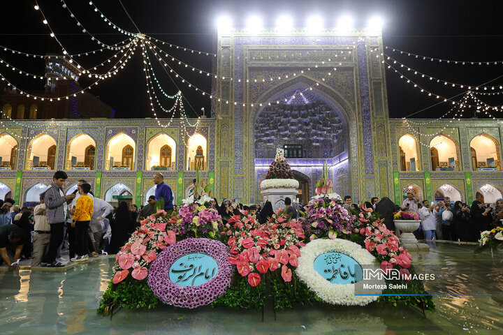 گل‌آرایی حرم مطهر رضوی در آستانه میلاد امام رضا (ع)