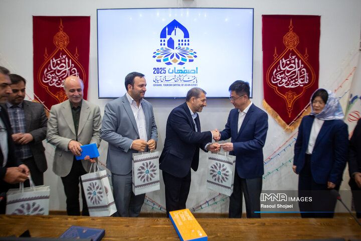 آیین امضای تفاهم‌نامه همکاری در زمینه محافظت ساختمان‌های تاریخی بین اصفهان و شانگهای چین