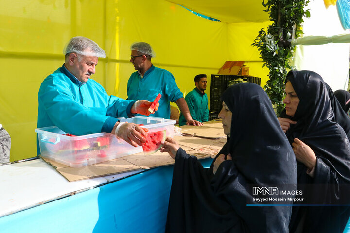 جشن مردمی میلاد امام رضا (ع) در مشهد