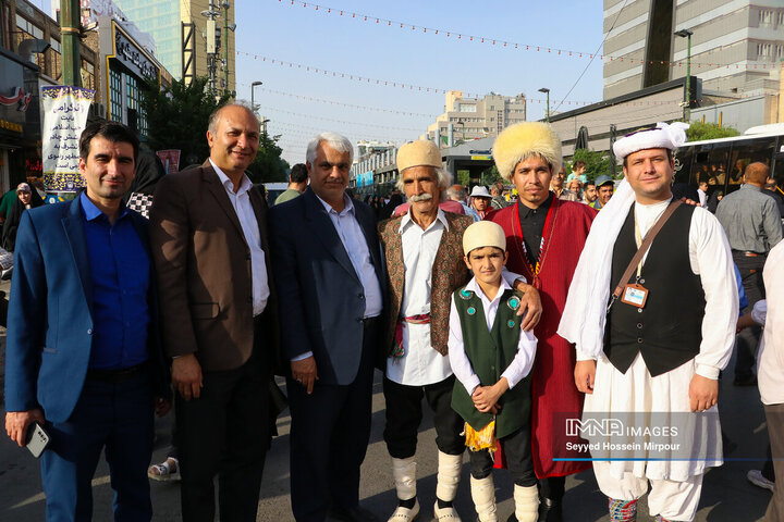 جشن مردمی میلاد امام رضا (ع) در مشهد