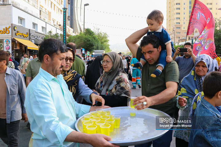 جشن مردمی میلاد امام رضا (ع) در مشهد
