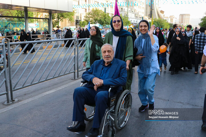 جشن مردمی میلاد امام رضا (ع) در مشهد