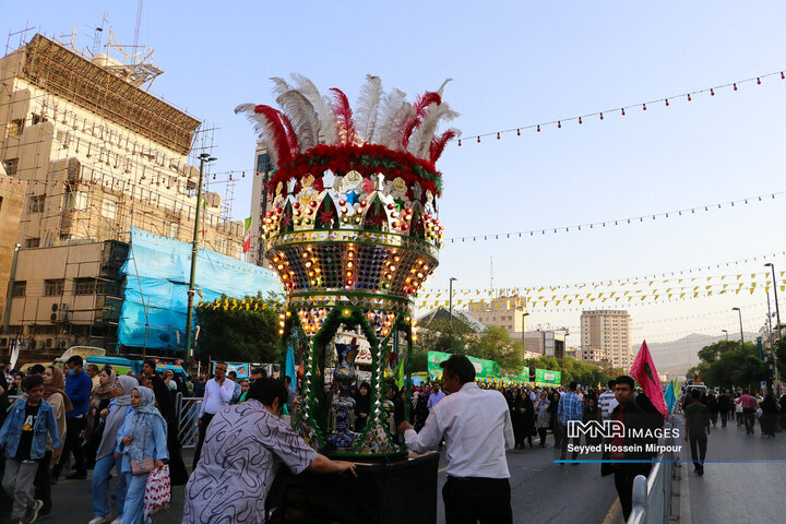 جشن مردمی میلاد امام رضا (ع) در مشهد