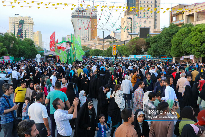 جشن مردمی میلاد امام رضا (ع) در مشهد