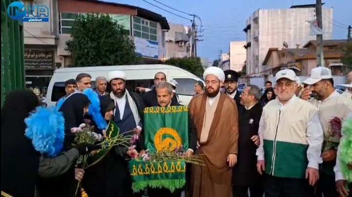 فیلم| عصر خورشیدی مازندرانیها با تبلوری از حضور کاروان زیر سایه خورشید فیلم| عصر خورشیدی مازندرانیها با تبلوری از حضور کاروان زیر سایه خورشید