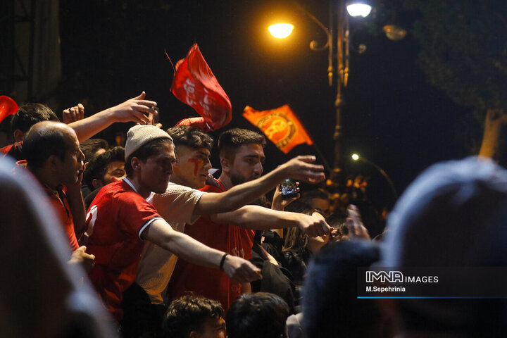 شادی مردم تبریز پس از بازی تراکتور نساجی