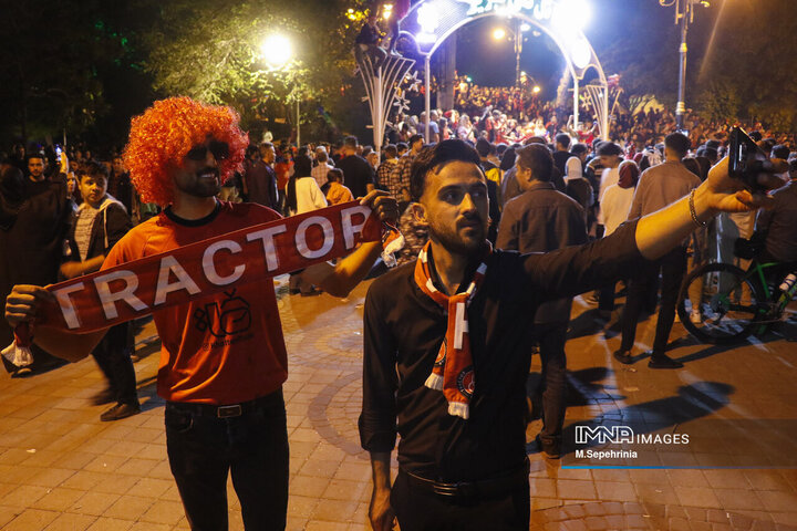 شادی مردم تبریز پس از بازی تراکتور نساجی