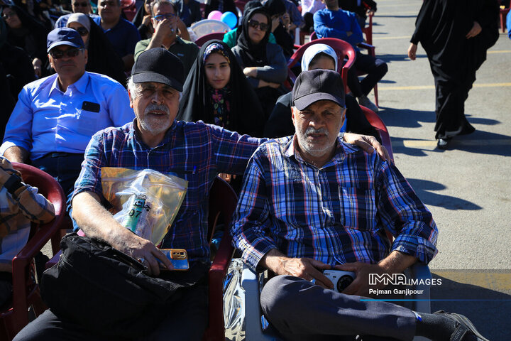 کوه‌گشت خانوادگی کارکنان شهرداری اصفهان