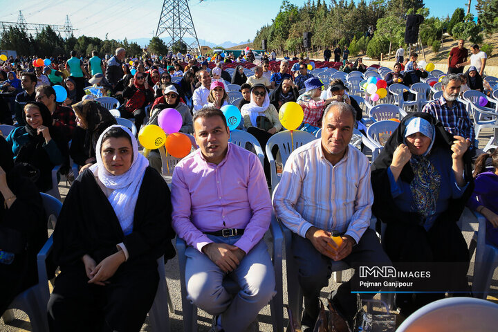 کوه‌گشت خانوادگی کارکنان شهرداری اصفهان