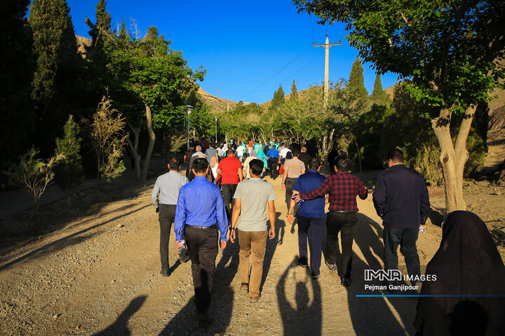 کوه‌گشت خانوادگی کارکنان شهرداری اصفهان