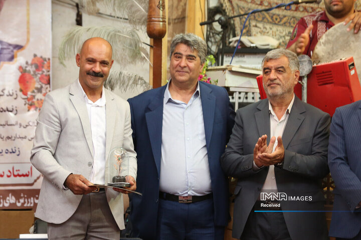 ویژه برنامه «میعاد قهرمانان با خورشید خراسان»