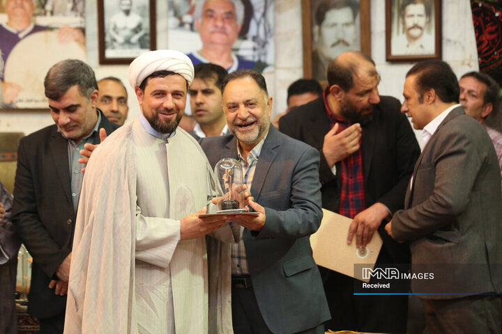 ویژه برنامه «میعاد قهرمانان با خورشید خراسان»