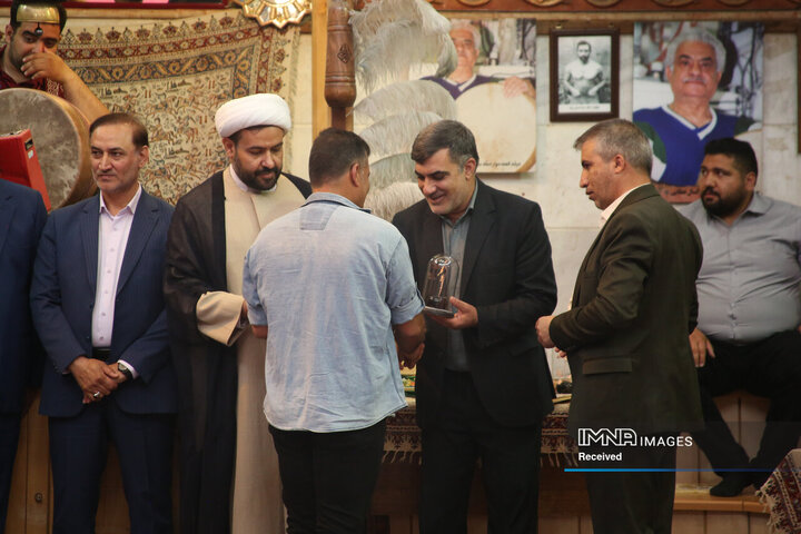 ویژه برنامه «میعاد قهرمانان با خورشید خراسان»