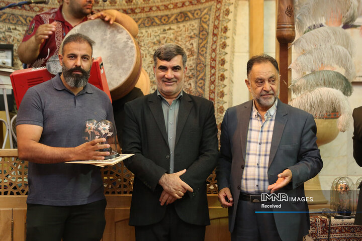 ویژه برنامه «میعاد قهرمانان با خورشید خراسان»