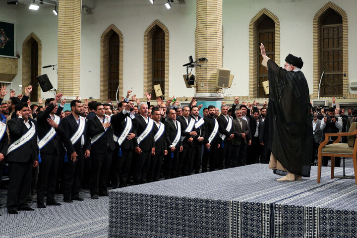 دیدار کارگران با رهبر انقلاب