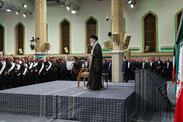 دیدار کارگران با رهبر انقلاب