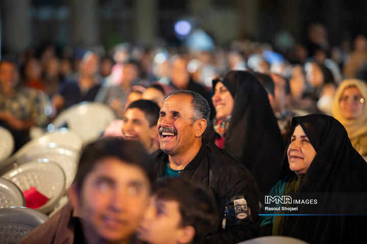 ویژه‌برنامه «راس ساعت ۸»