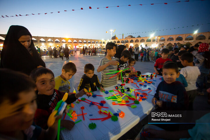 ویژه‌برنامه «راس ساعت ۸»