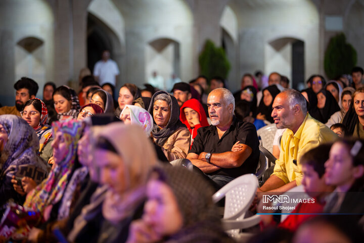 ویژه‌برنامه «راس ساعت ۸»