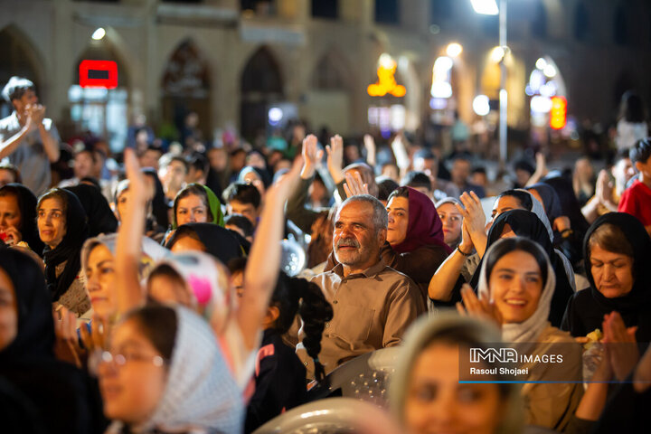 ویژه‌برنامه «راس ساعت ۸»