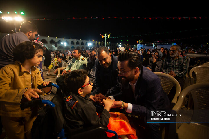 ویژه‌برنامه «راس ساعت ۸»