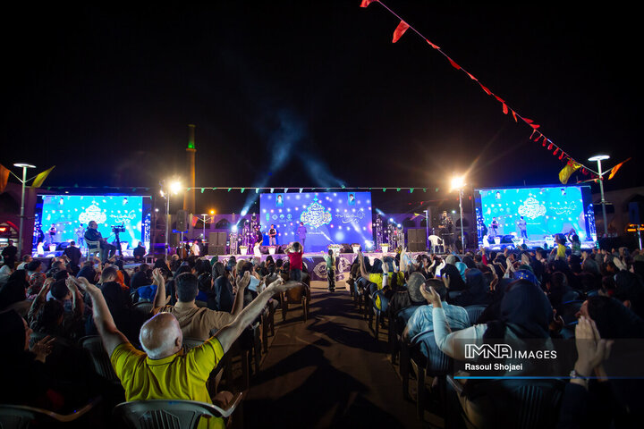 ویژه‌برنامه «راس ساعت ۸»