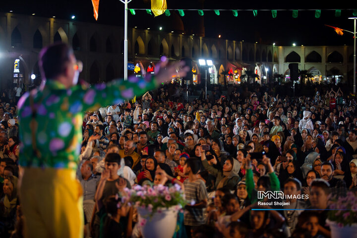 ویژه‌برنامه «راس ساعت ۸»