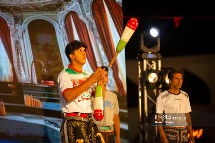 ویژه‌برنامه «راس ساعت ۸»