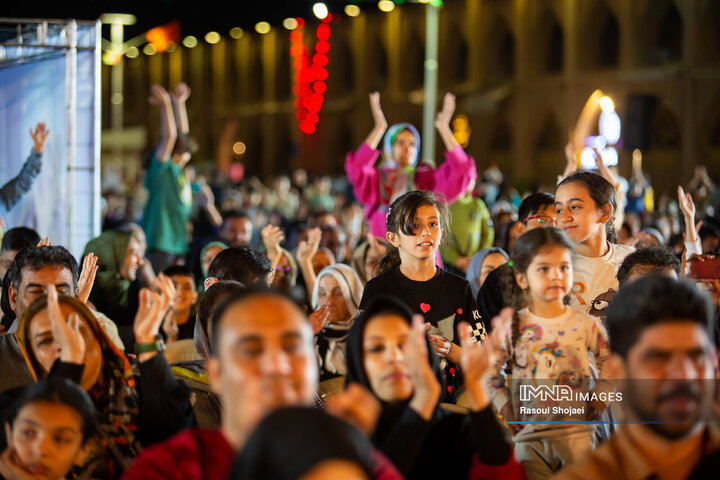 ویژه‌برنامه «راس ساعت ۸»