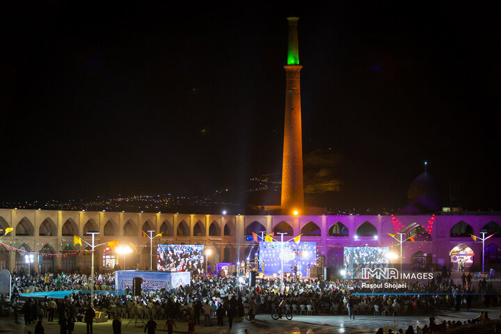 ویژه‌برنامه «راس ساعت ۸»