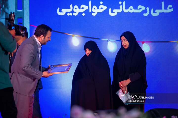 ویژه‌برنامه «راس ساعت ۸»