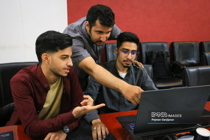 رویداد طراحی تمبر تخته فولاد اصفهان