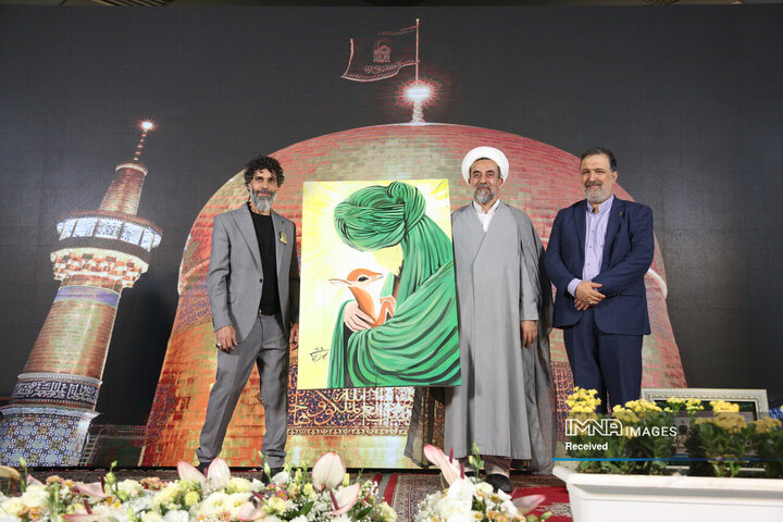 تجلیل از هنرمندان حرم رضوی در اصفهان