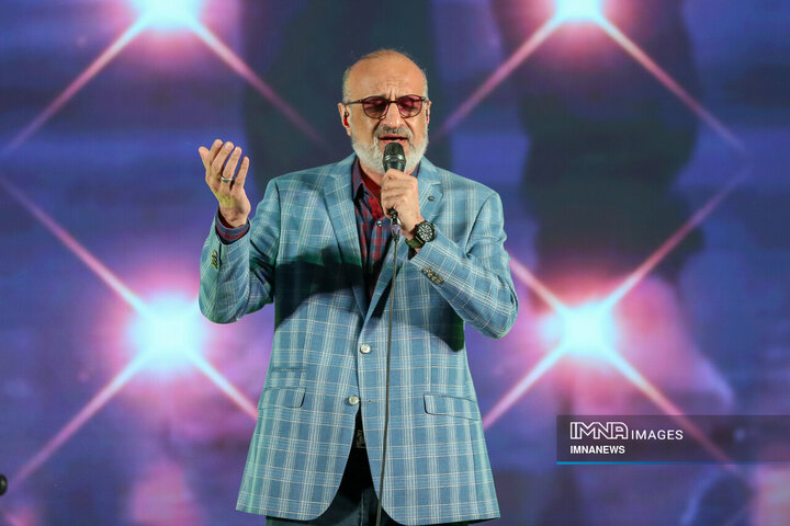 ویژه‌برنامه «رأس ساعت ۸»