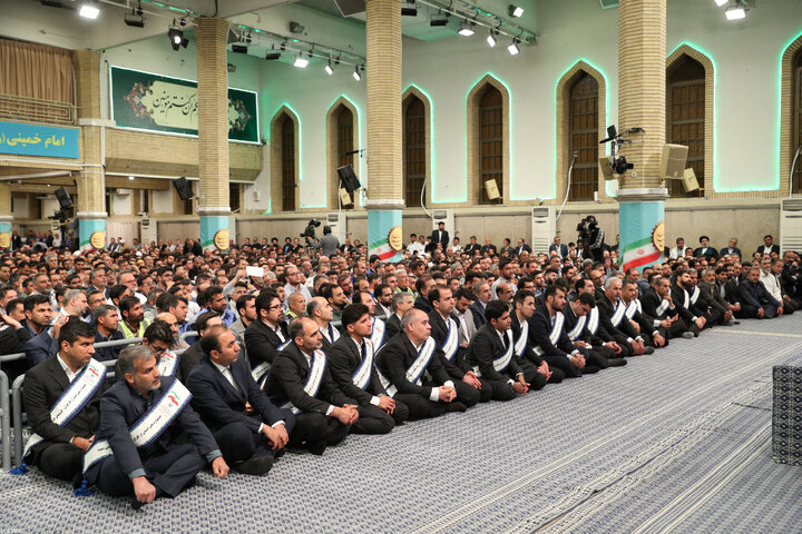 دیدار کارگران با رهبر انقلاب