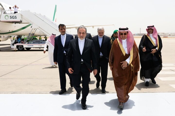 دیدار وزیر امور خارجه با همتای سعودی