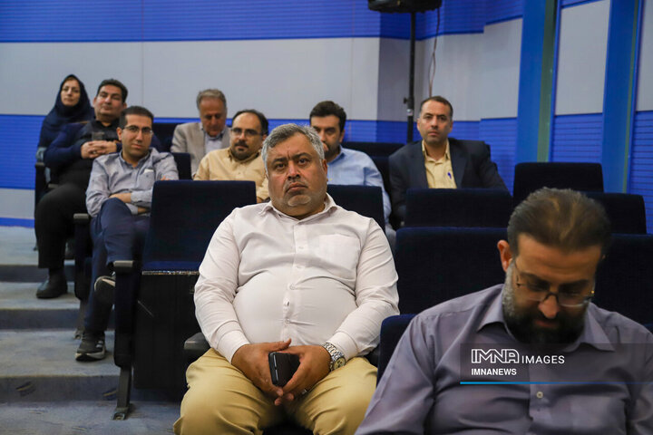 همایش تحلیل آمار کیفیت هوای اصفهان