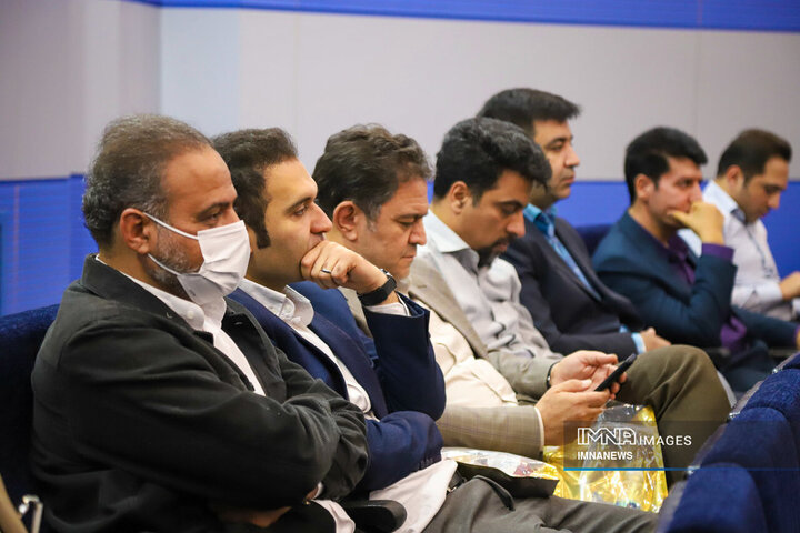 همایش تحلیل آمار کیفیت هوای اصفهان