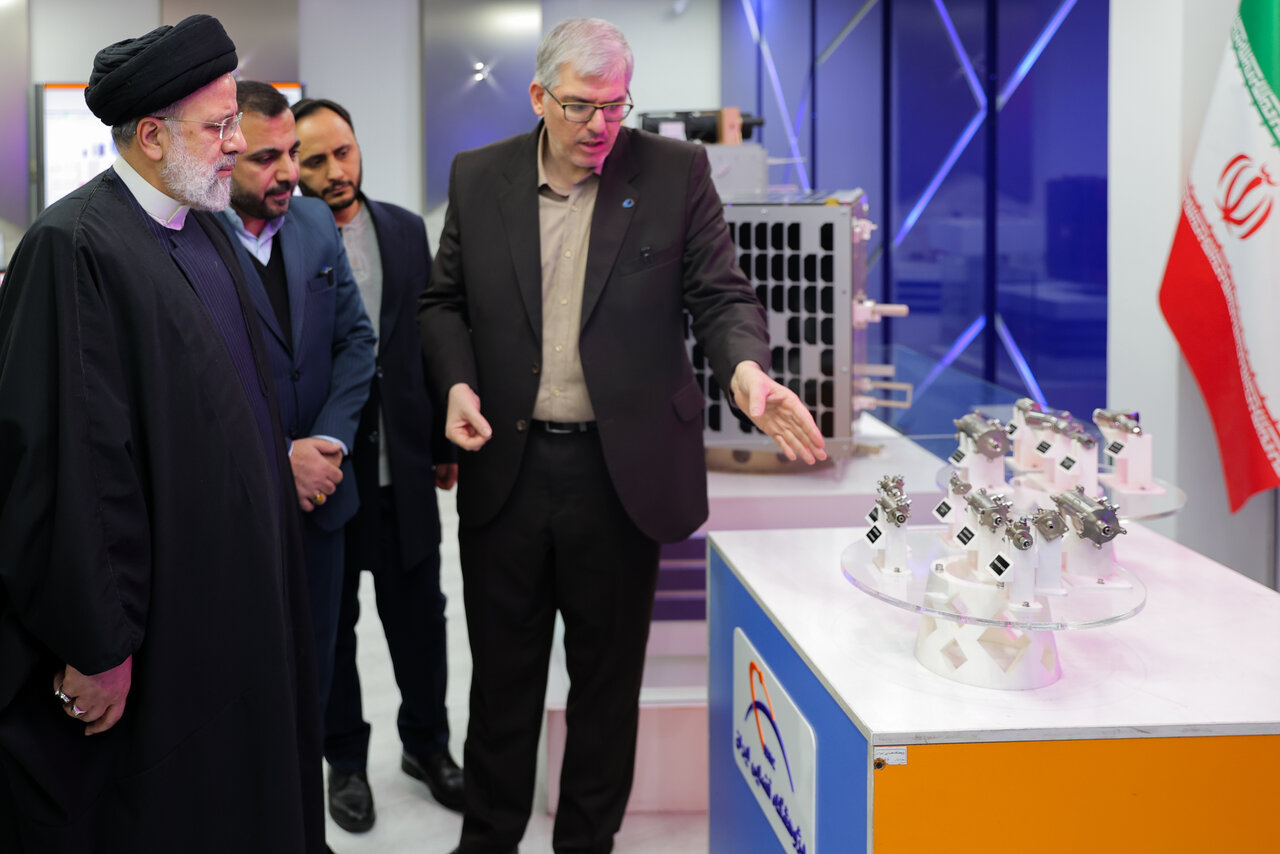 او پرچم ایران را در «ثریا» میخواست