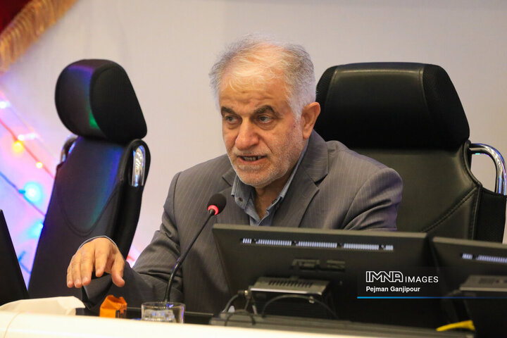 شوراها نباید تحت نفوذ دولت‌ها قرار گیرند 