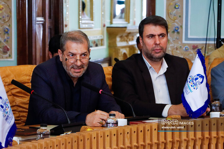 آئین اهدای تندیس یادبود انتخاب شهر اصفهان به‌عنوان پایتخت گردشگری شهرهای آسیایی