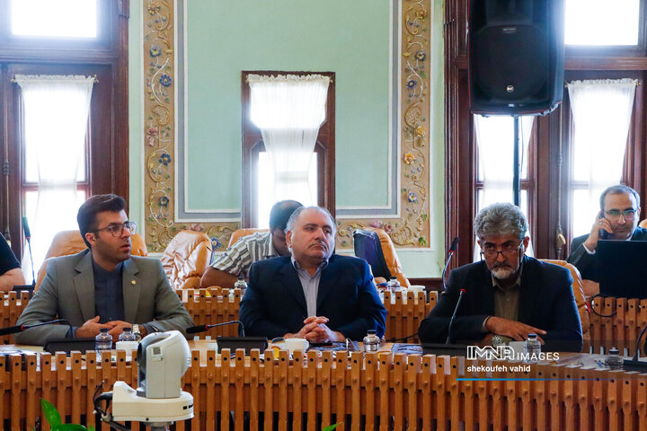 آئین اهدای تندیس یادبود انتخاب شهر اصفهان به‌عنوان پایتخت گردشگری شهرهای آسیایی