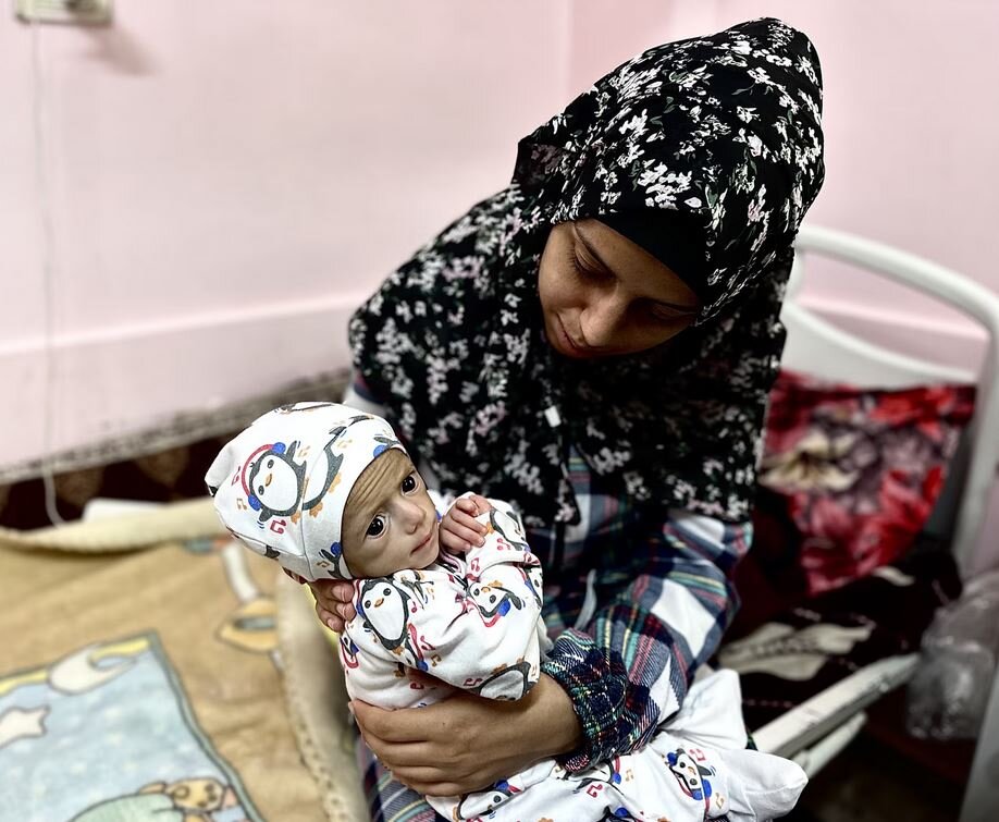 نوزادان غزه، جنگ را با پوست و استخوان میچشند