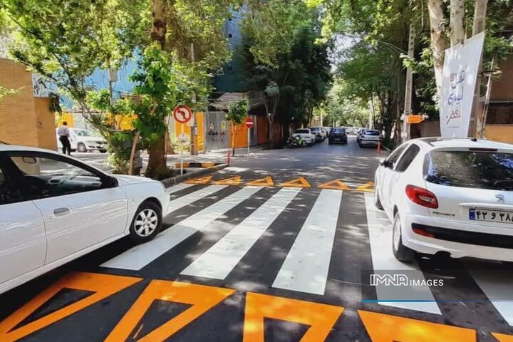 تمهیدات شهرداری سنندج برای استقبال از مهر/ از اجرای ۳۰۰۰ مترمربع آسفالت تا نصب ۲۰ المان