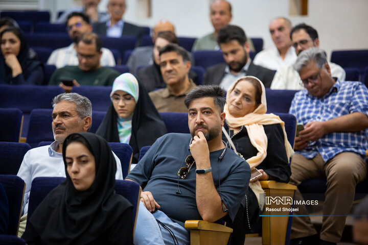 نشست تشریح برنامه‌های سال پایتختی گردشگری شهرهای آسیایی در اصفهان