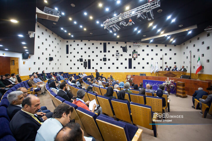 نشست تشریح برنامه‌های سال پایتختی گردشگری شهرهای آسیایی در اصفهان